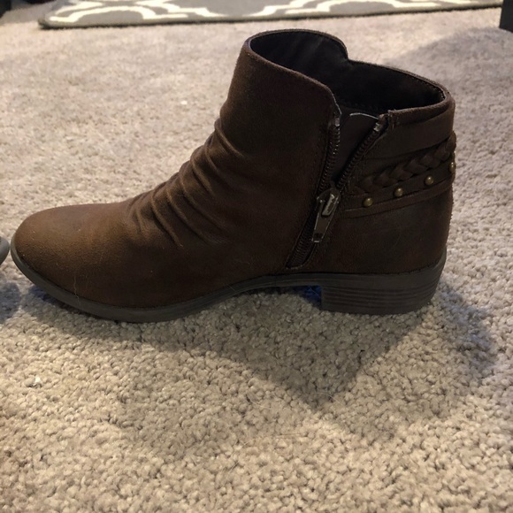 Girl’s Booties - Picture 5 of 5